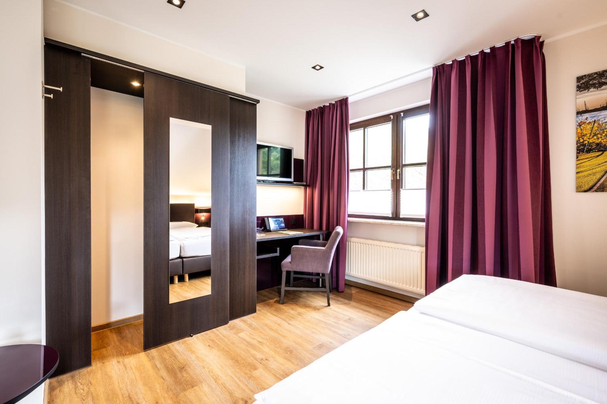 Weinhotel Restaurant Klostermuehle Ockfen Экстерьер фото
