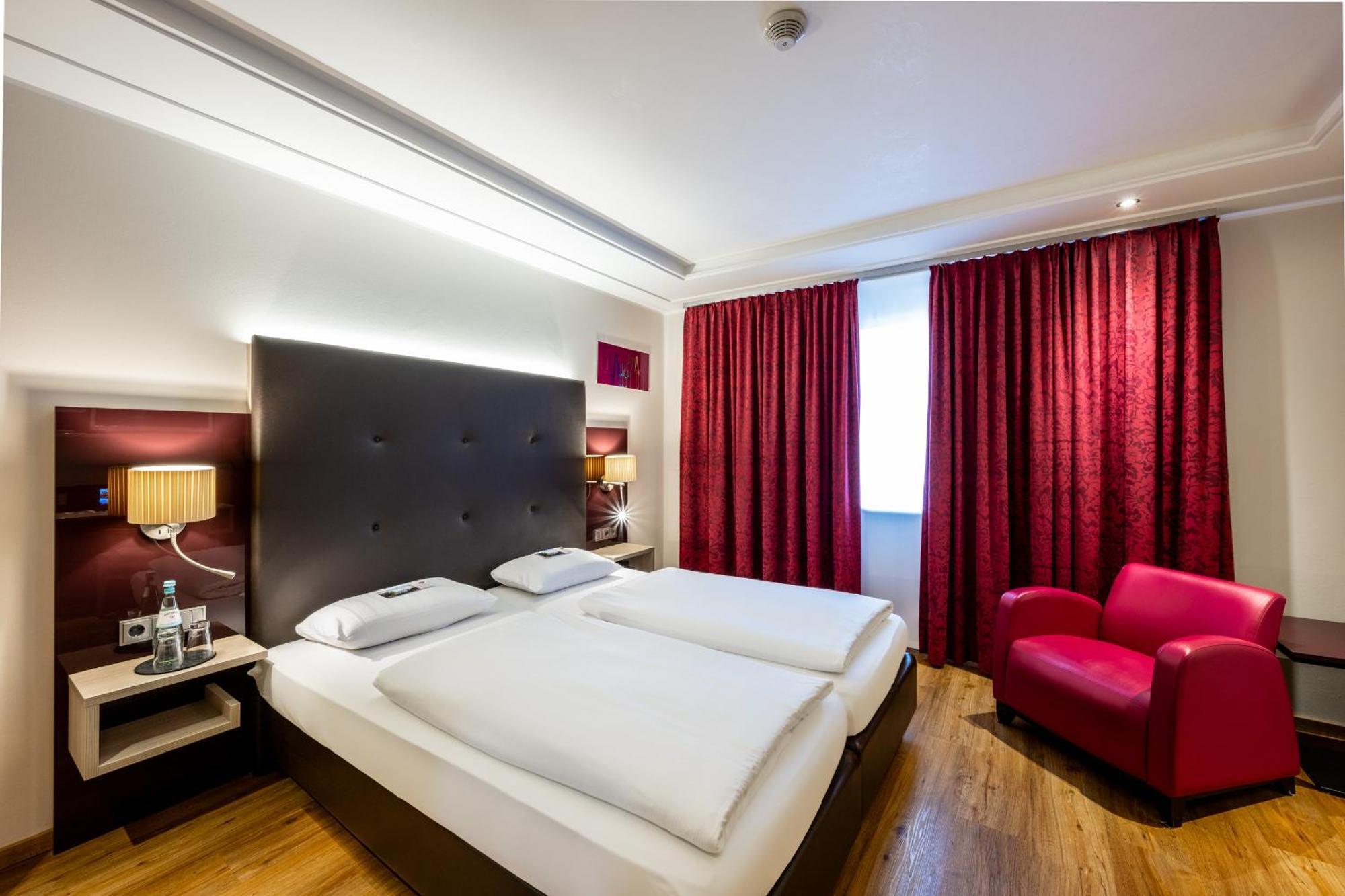 Weinhotel Restaurant Klostermuehle Ockfen Экстерьер фото